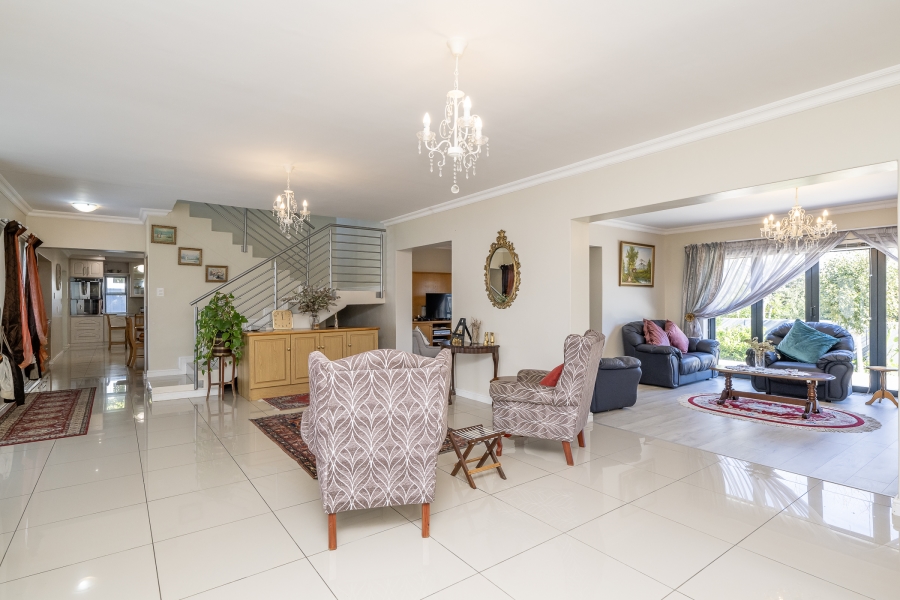 4 Bedroom Property for Sale in Zevenwacht Country Estate Western Cape